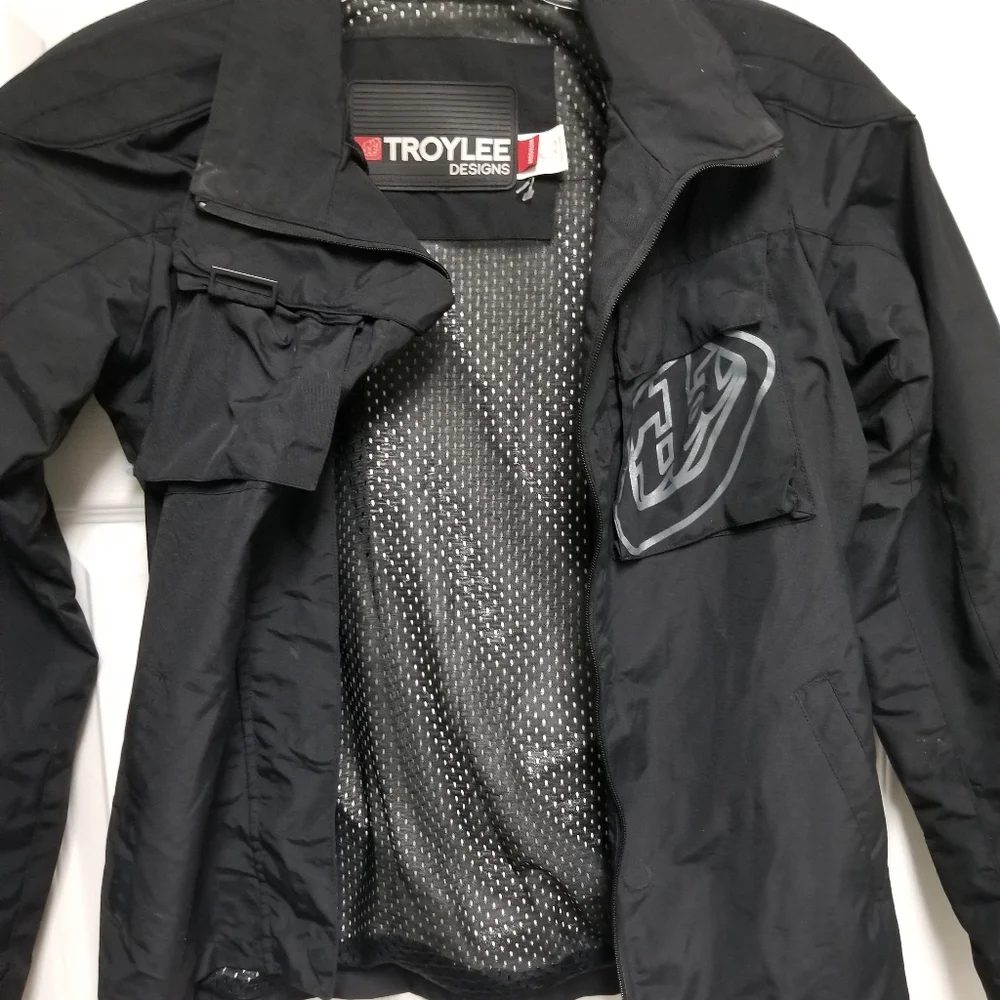 Jacket - Picture 4 of 8